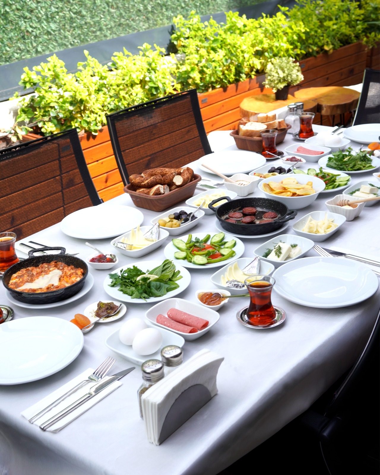 Serpme köy kahvaltısı masası