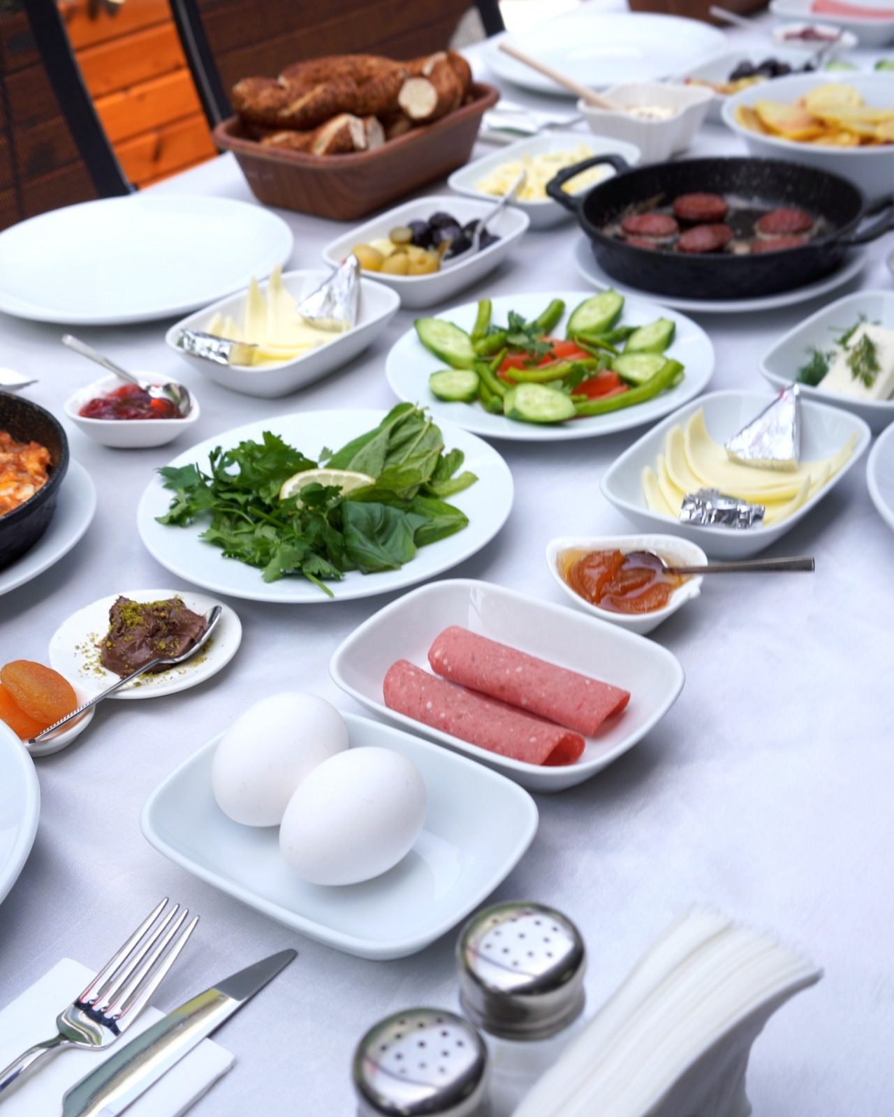 Kahvaltı tabakları yakın çekim